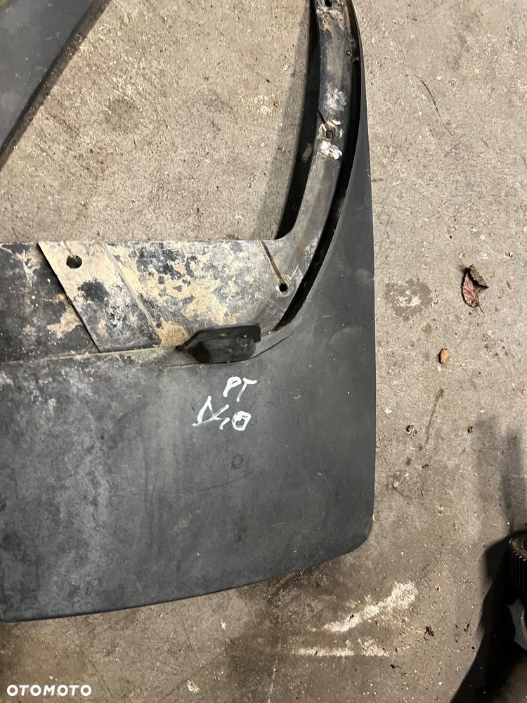 Chlapacz przedni tylny lewy prawy Nissan Navara d40 - 2