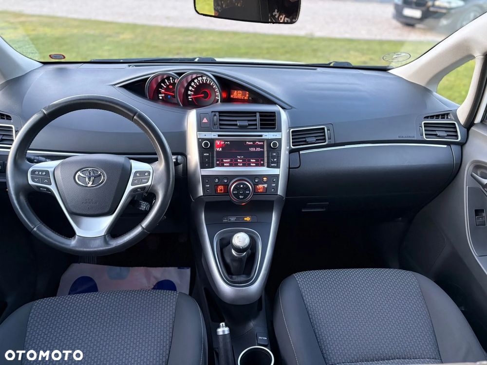 Toyota Verso 2.0 D-4D Premium 7os - 17