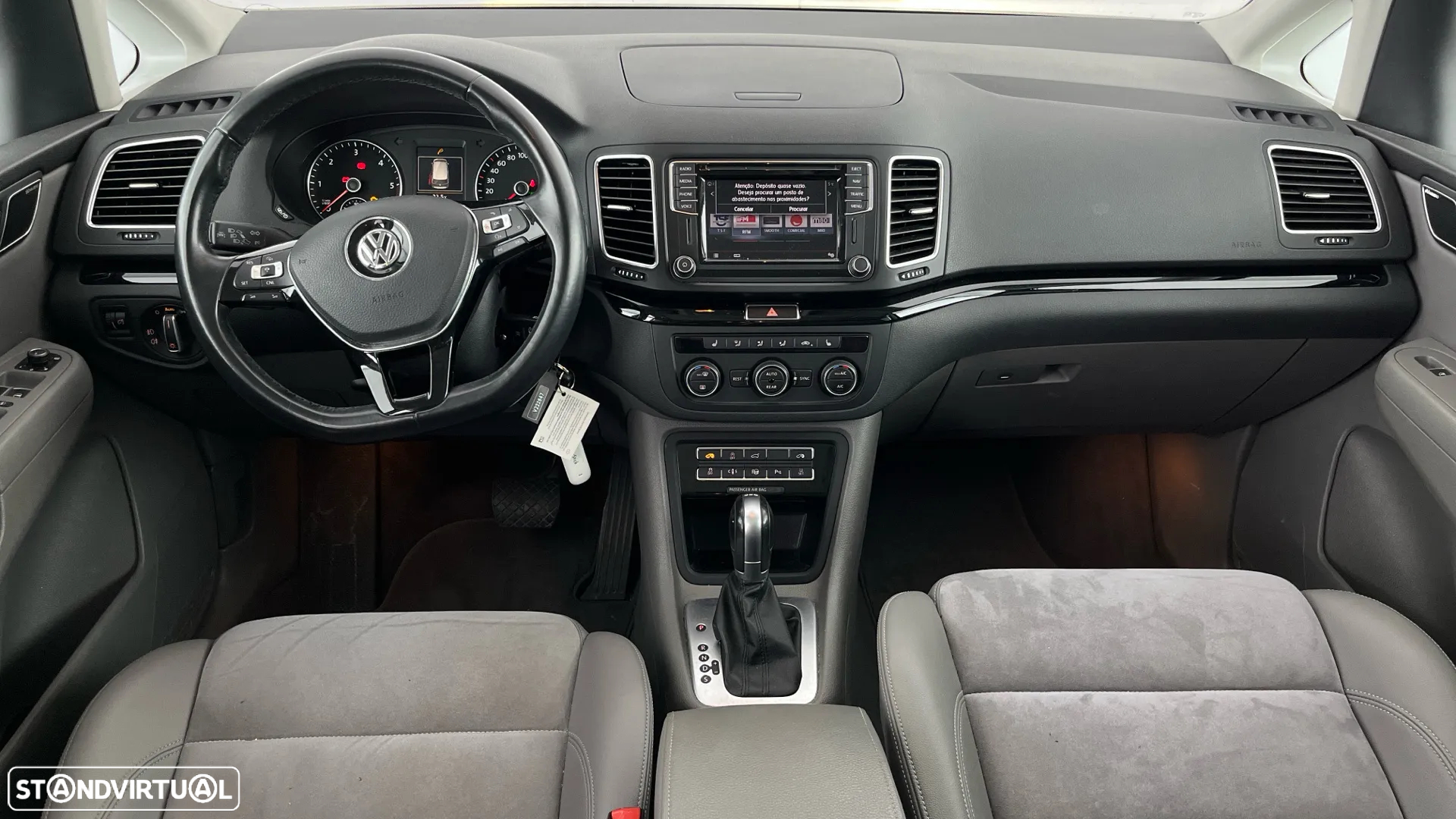 VW Sharan 2.0 TDI Blue Highline DSG - 9