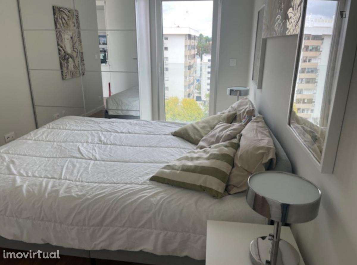 Apartamento com 1 quartos - localizado em Benfica Lisbon - Grande imagem: 4/31