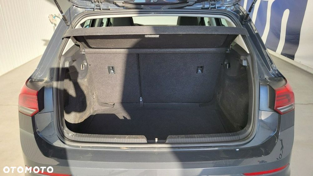 Volkswagen Golf - 22