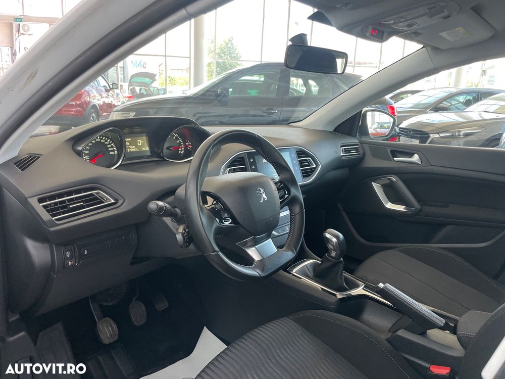 Peugeot 308 1.2 VTi Active - 26