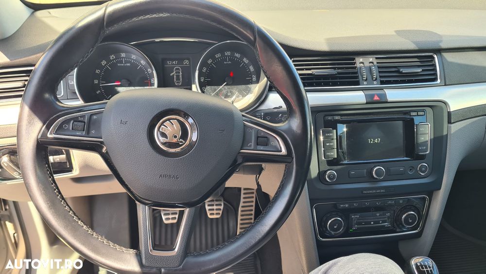 Skoda Superb 2.0 TDI Elegance - 15