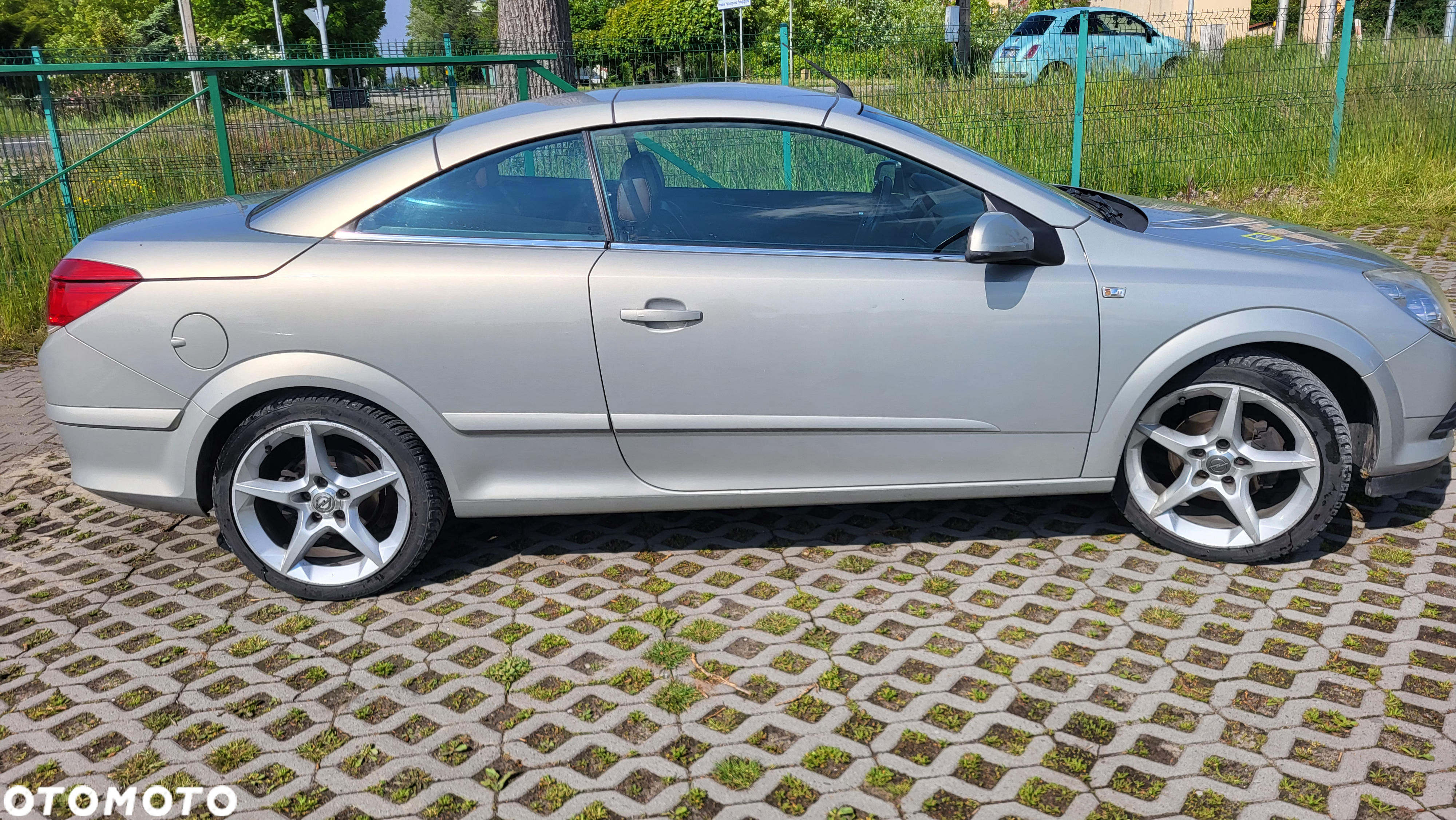 Opel Astra Twin Top 1.8 Cosmo - 24