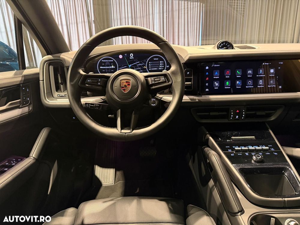 Porsche Cayenne Coupe E-Hybrid Black Edition - 26