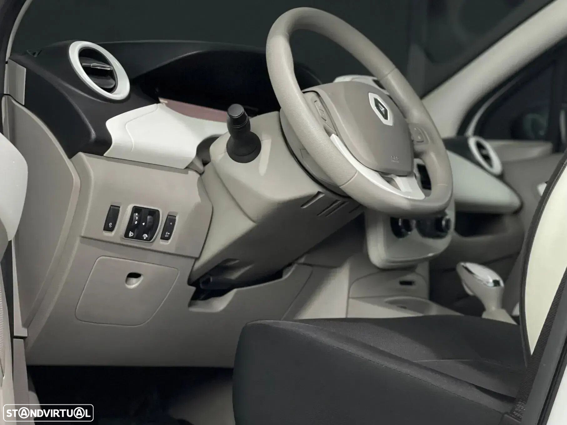 Renault Zoe (c/ Bateria) Life - 2