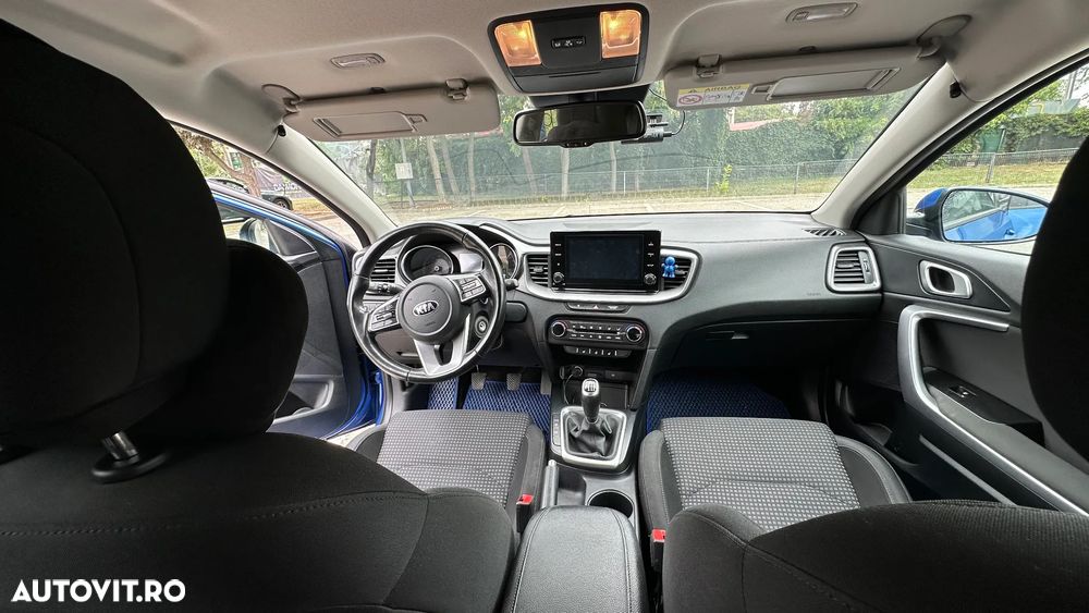 Kia Ceed - 8