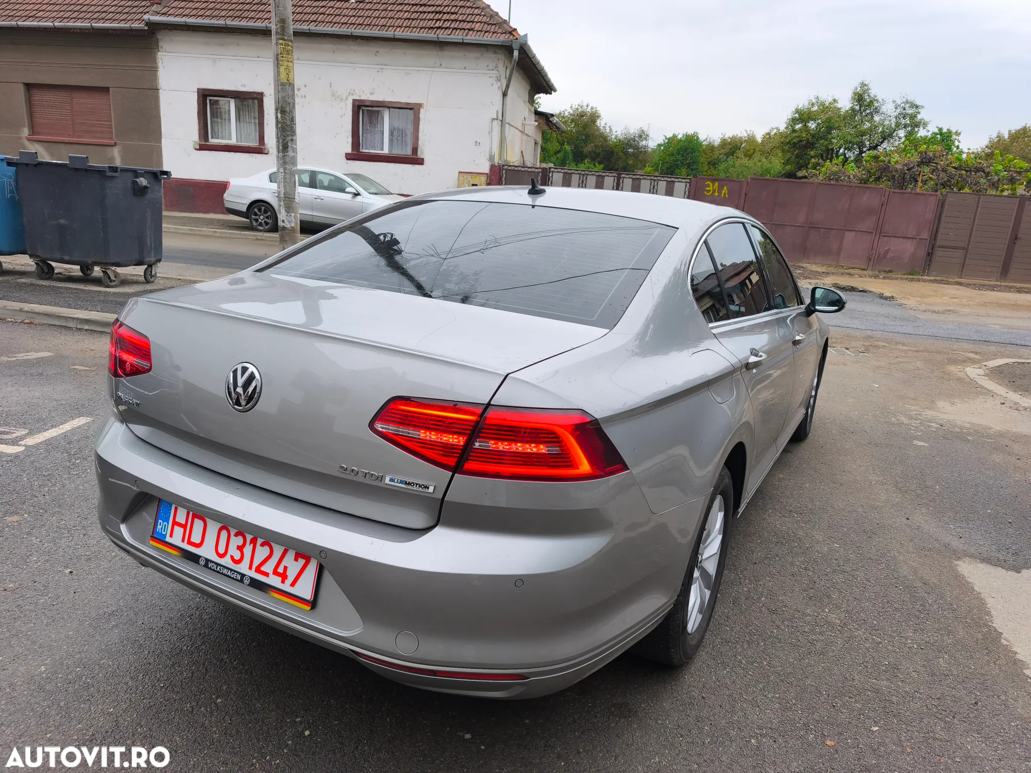 Volkswagen Passat Variant 2.0 TDI DSG (BlueMotion Technology) Highline - 4