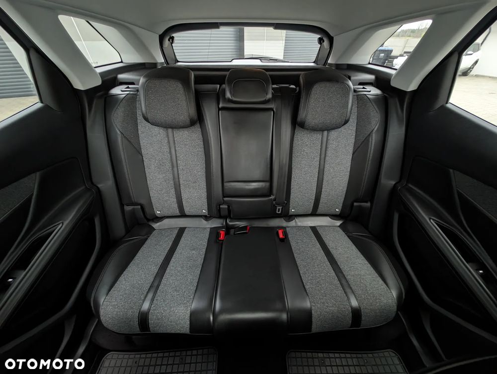Peugeot 3008 PureTech 130 Stop & Start GPF Allure - 39
