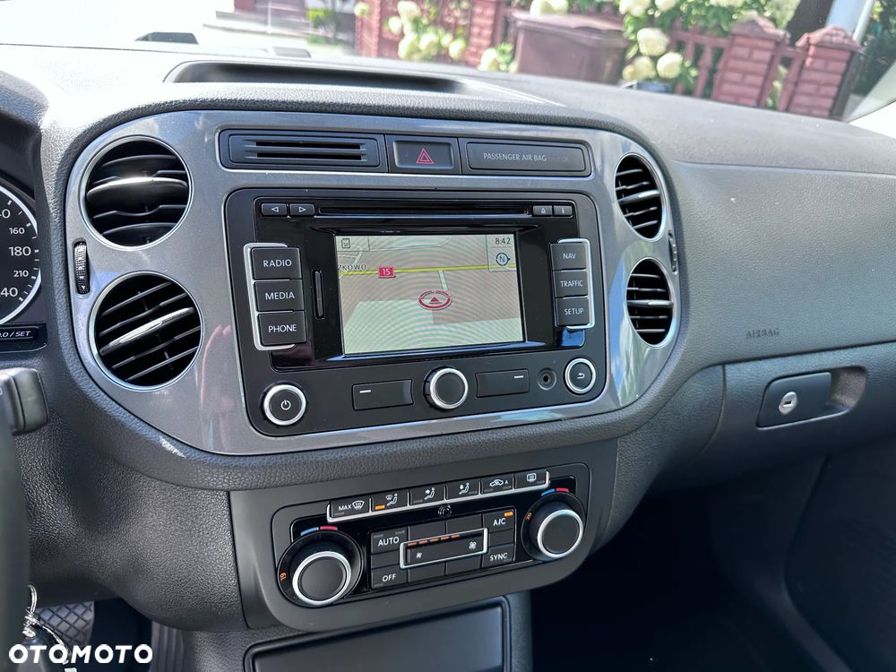 Volkswagen Tiguan - 12