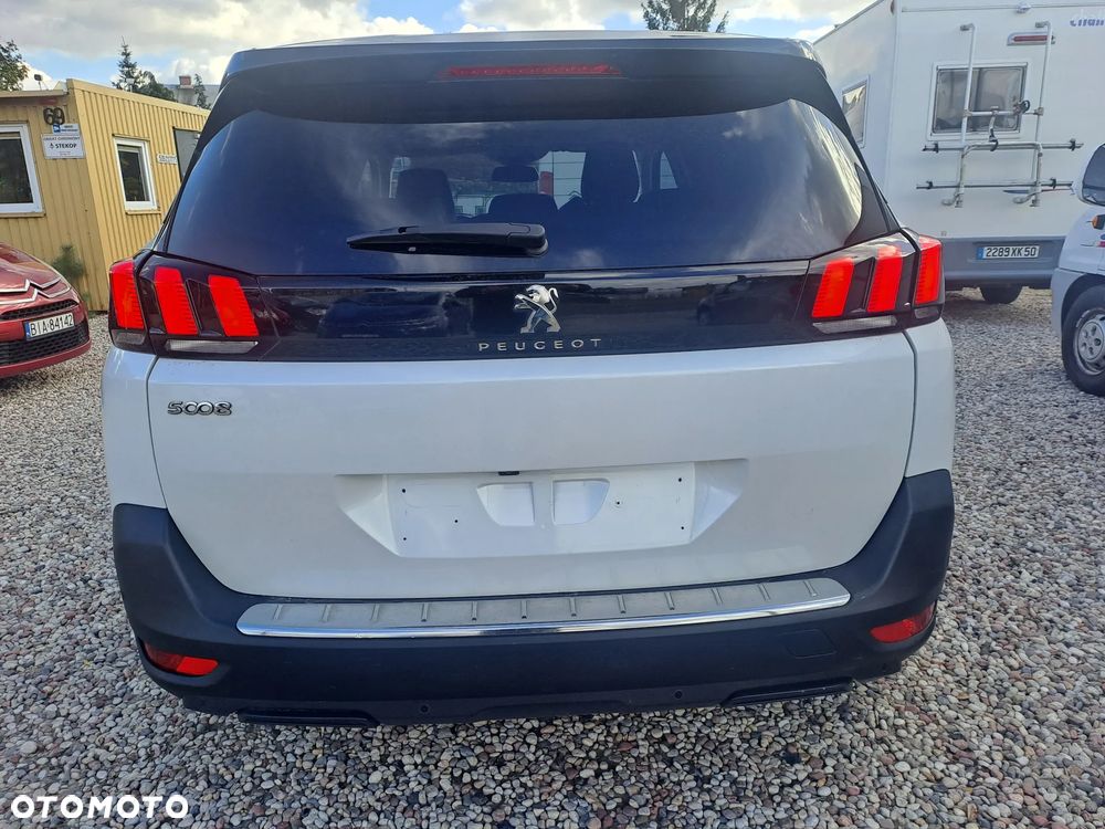 Peugeot 5008 - 4