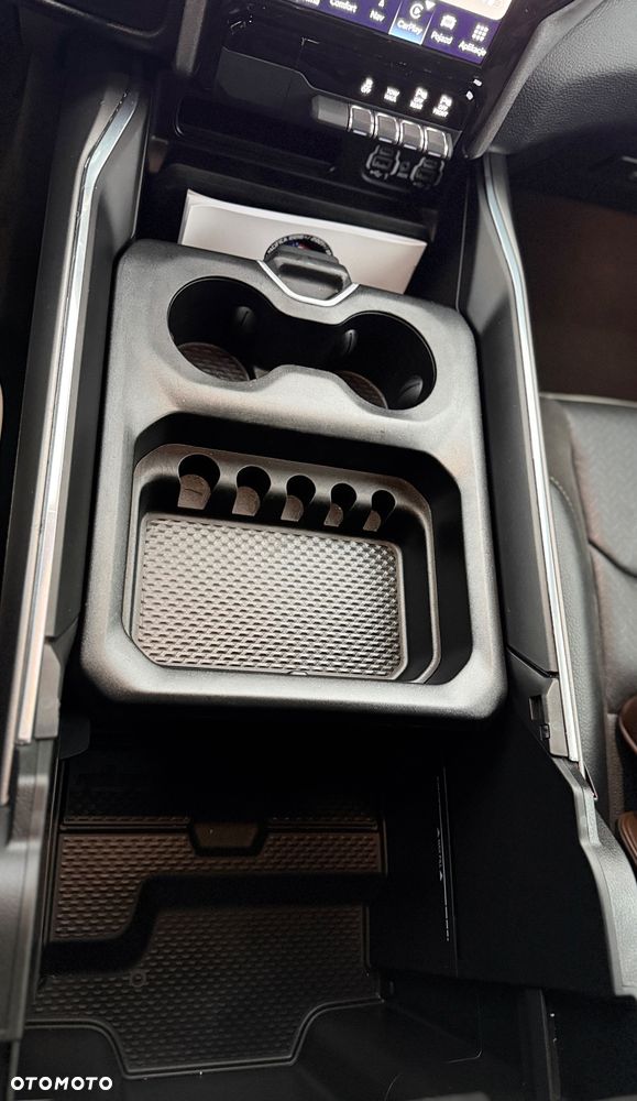 RAM 1500 Crew Cab Laramie - 28