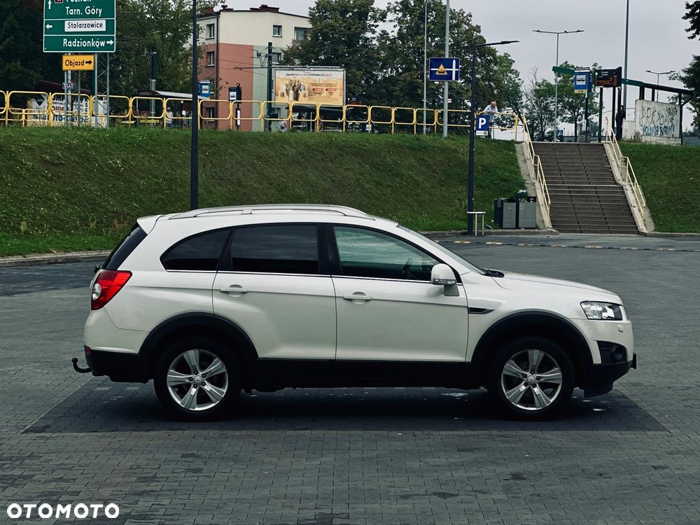Chevrolet Captiva 2.4 LT+ - 12