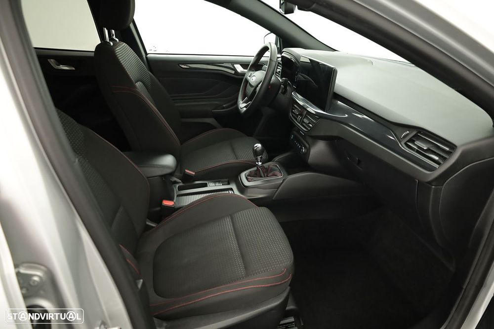 Ford Focus 1.0 EcoBoost MHEV ST-Line - 21