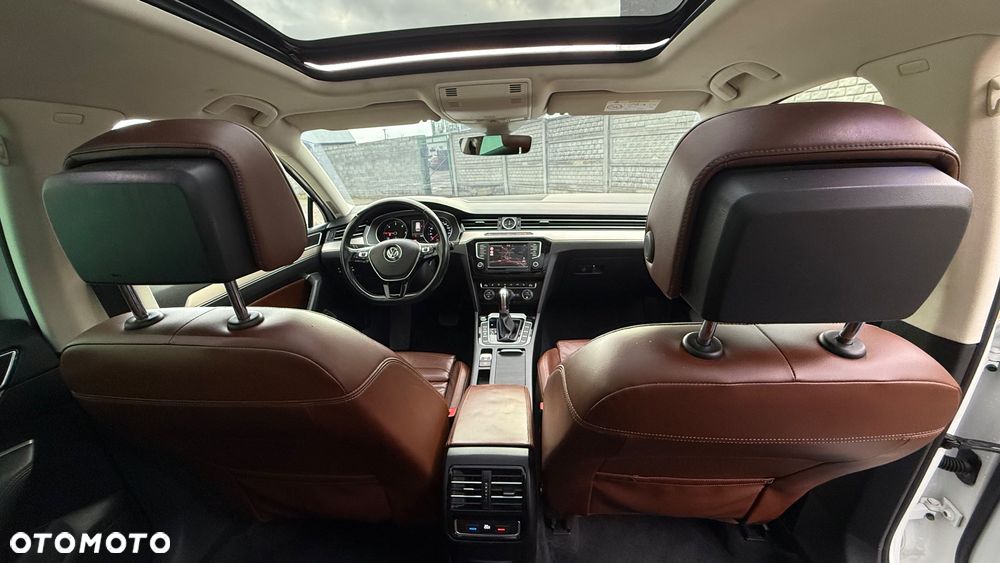 Volkswagen Passat 2.0 TDI SCR DSG Highline - 30