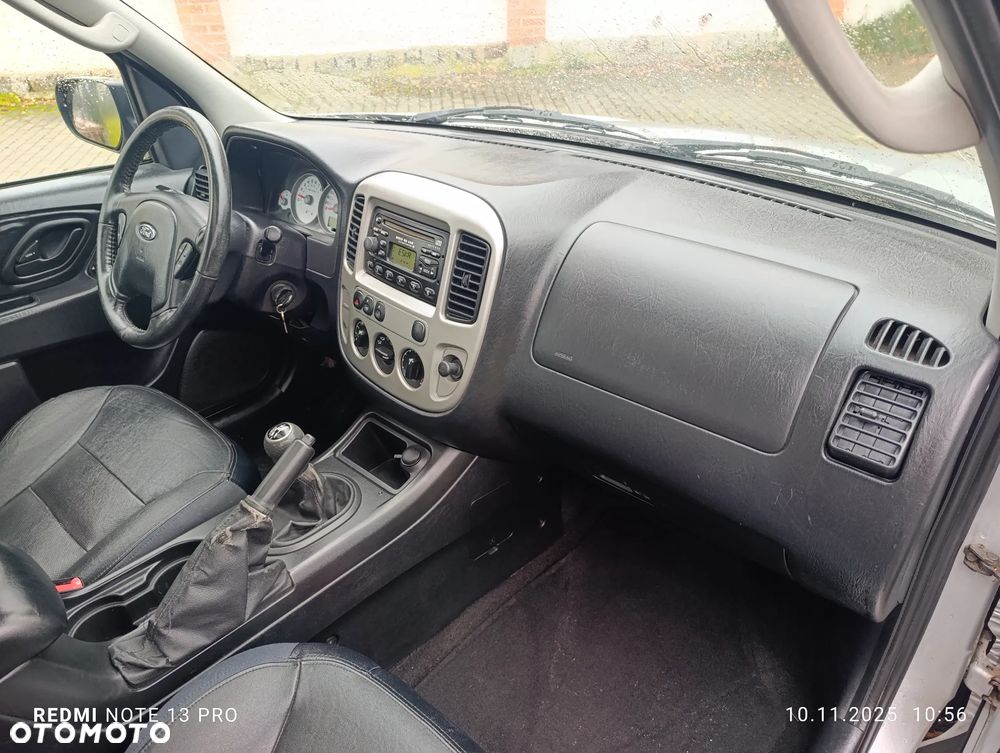 Ford Maverick Highclass - 17