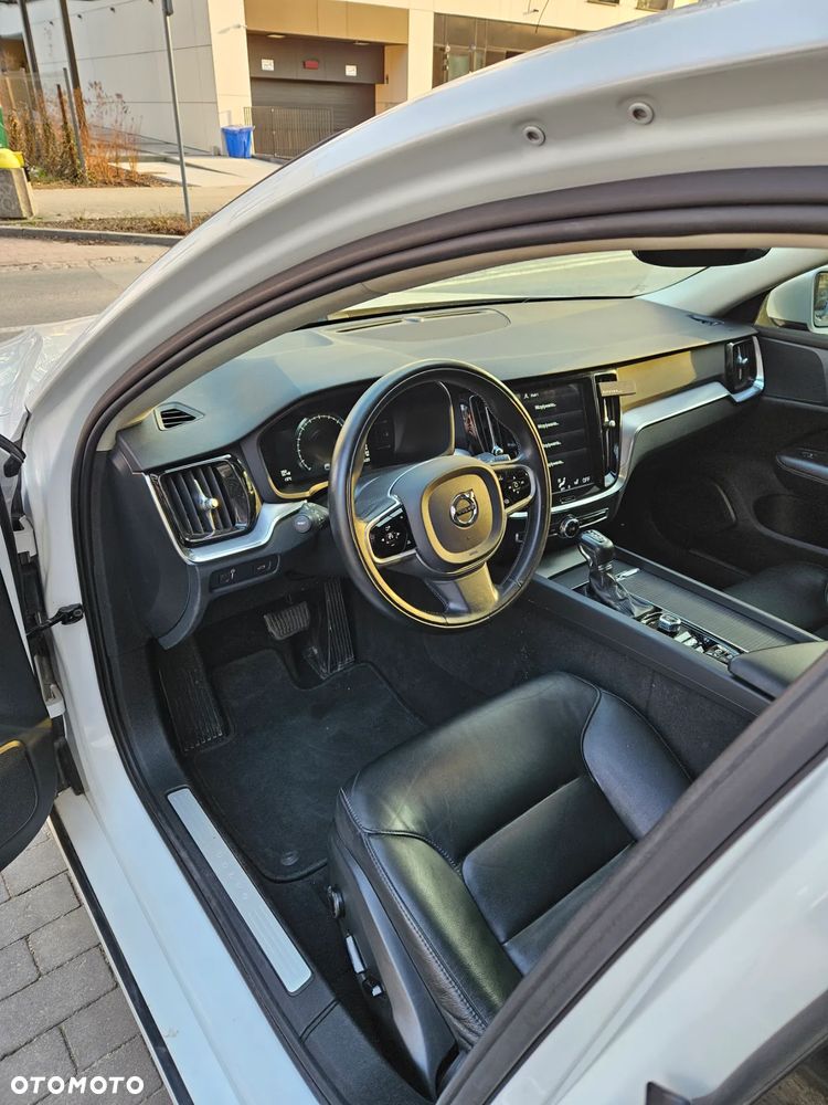 Volvo S60 T5 Momentum Pro - 8