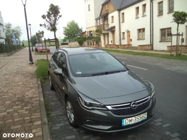 Opel Astra IV 1.6 CDTI Enjoy - 1
