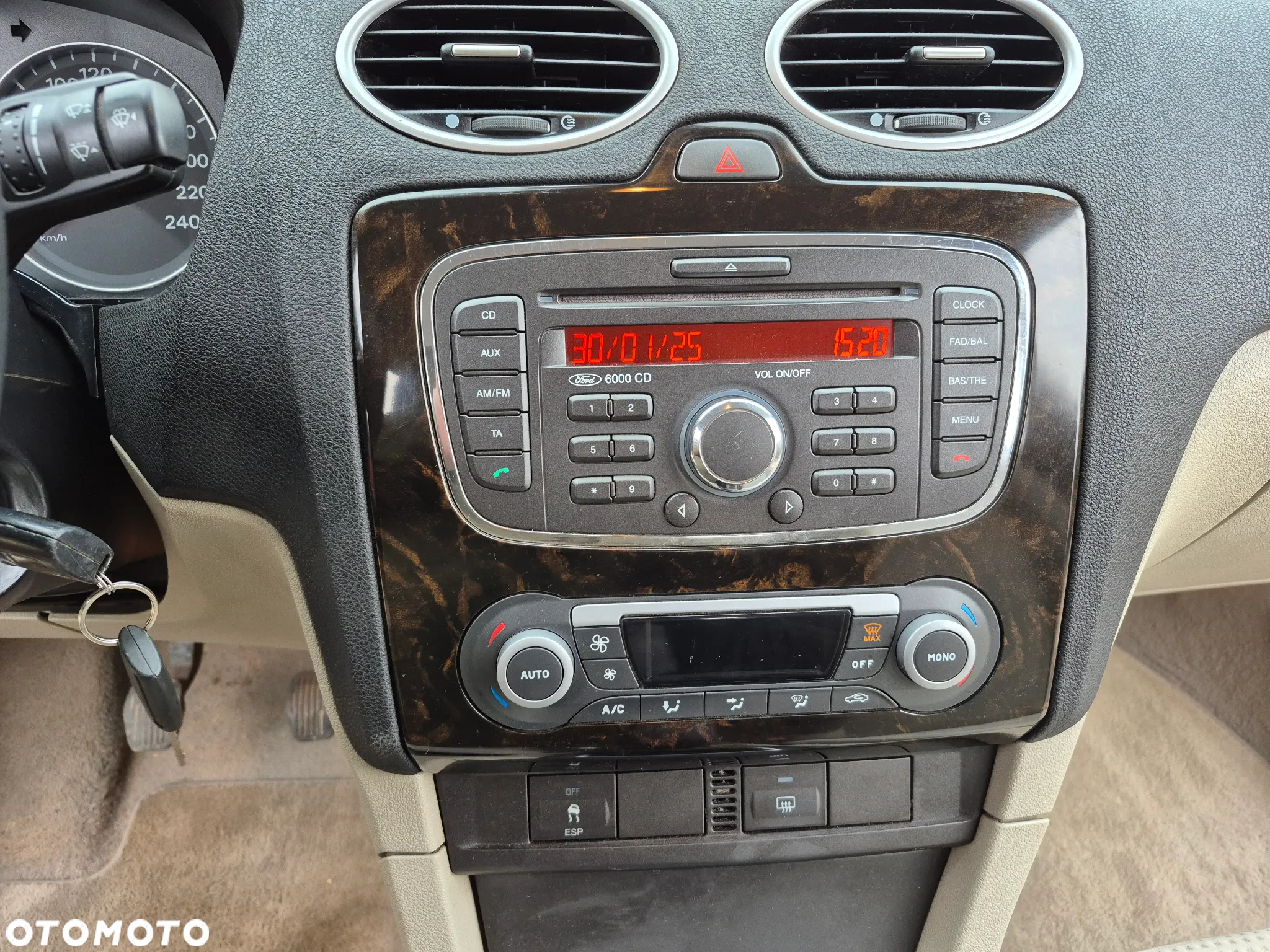Ford Focus 1.8 Ghia - 17