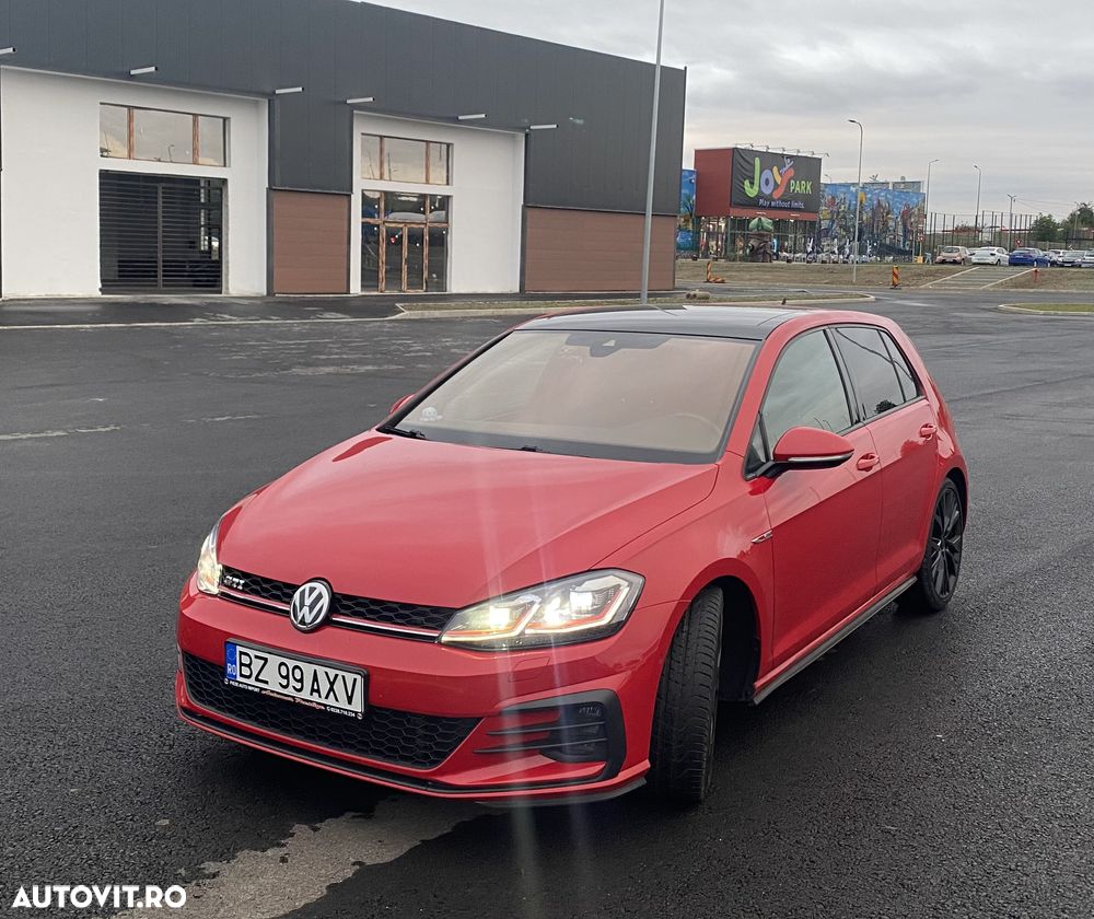 Volkswagen Golf 2.0 TSI GTI - 1