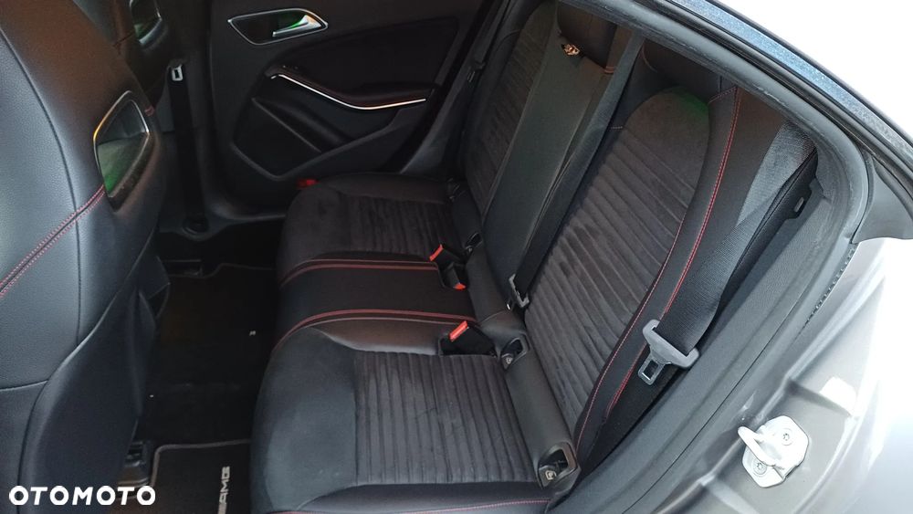 Mercedes-Benz CLA 200 7G-DCT AMG Line - 13