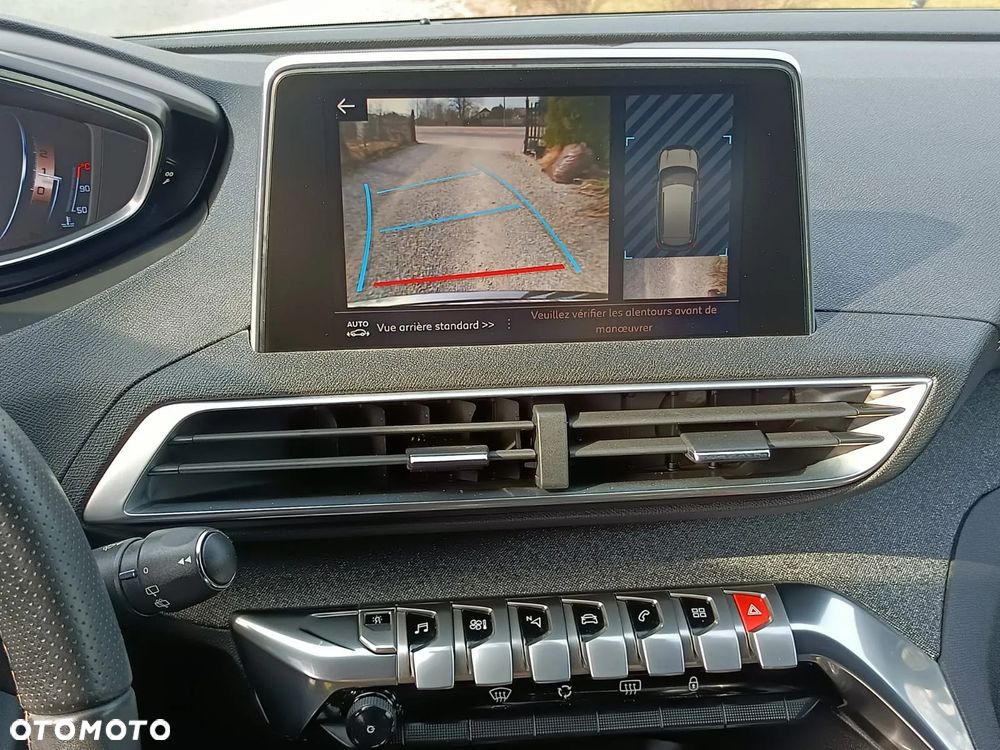 Peugeot 3008 1.2 PureTech GPF Allure S&S EAT8 - 23