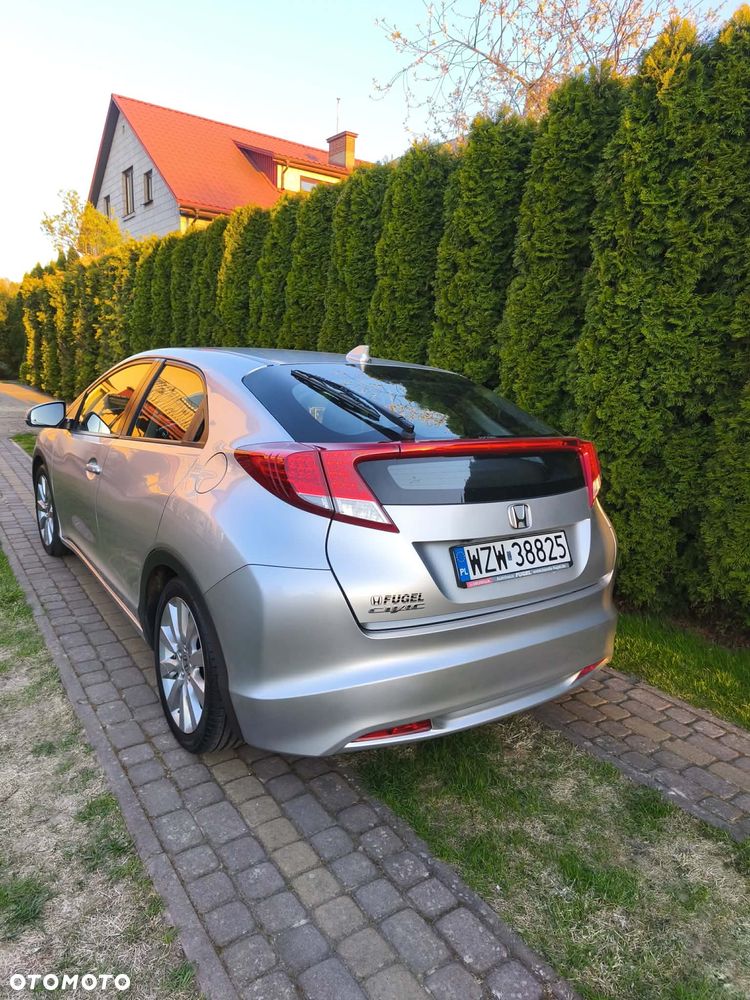 Honda Civic 1.8 i-VTEC Sport - 11