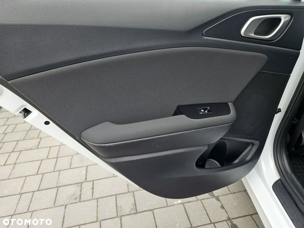 Kia Ceed - 15