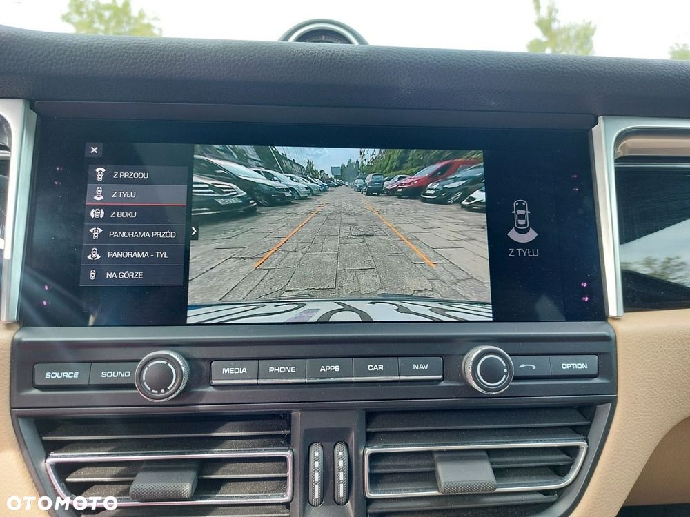 Porsche Macan - 26