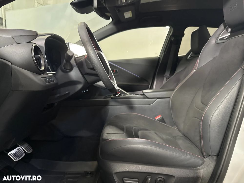 Toyota C-HR - 24
