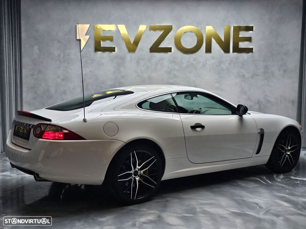 Jaguar XK 4.2 V8 - 7