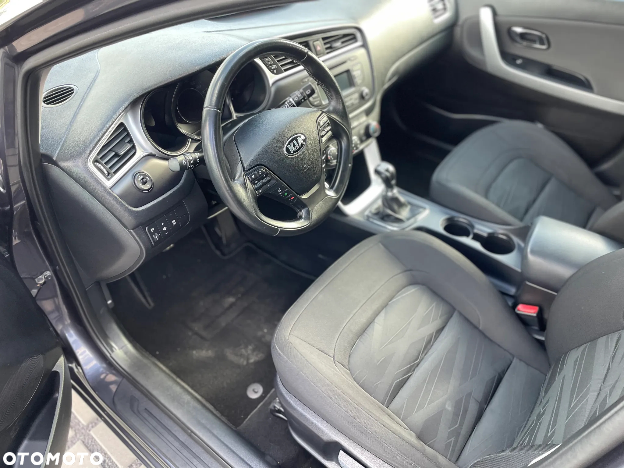 Kia Ceed - 12