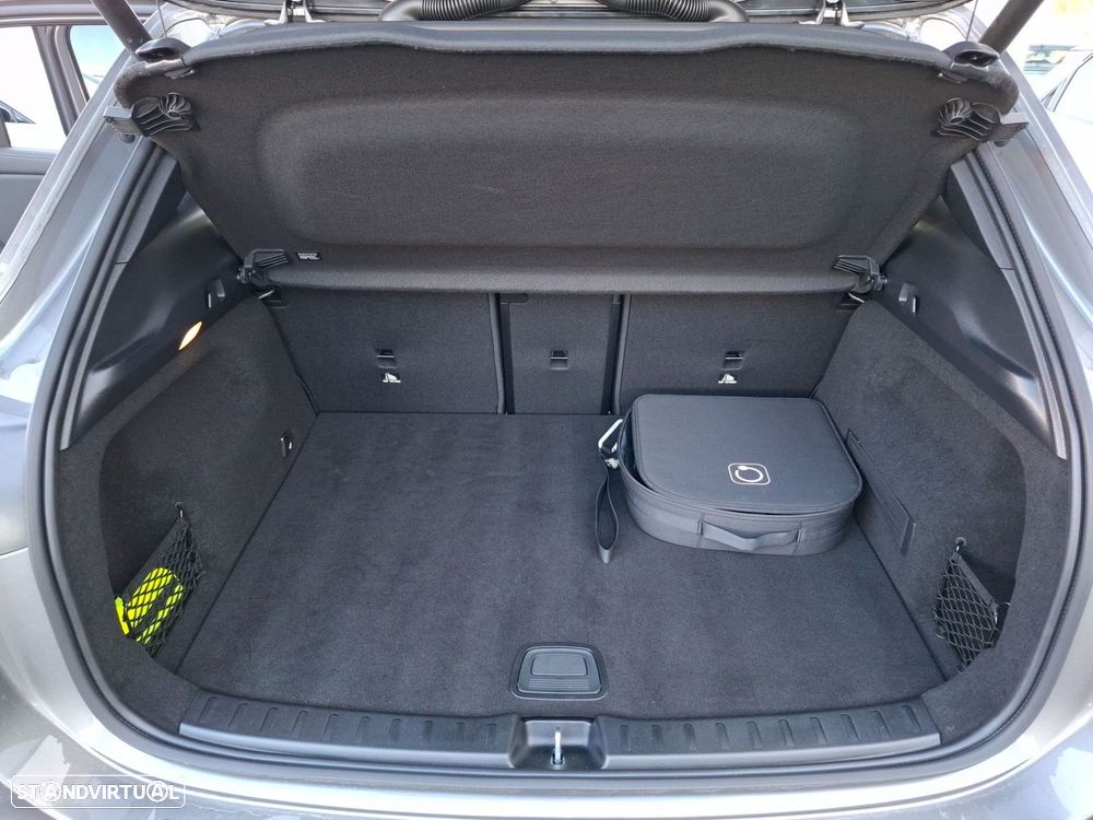 Mercedes-Benz EQA - 27