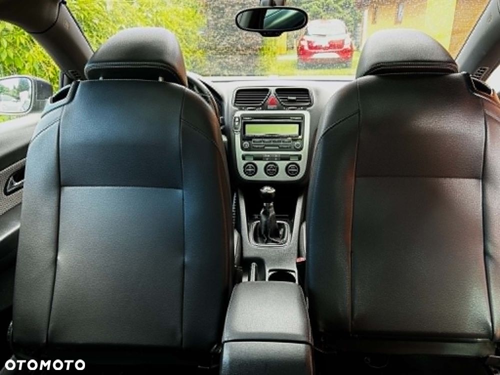 Volkswagen Scirocco 2.0 TDI - 9