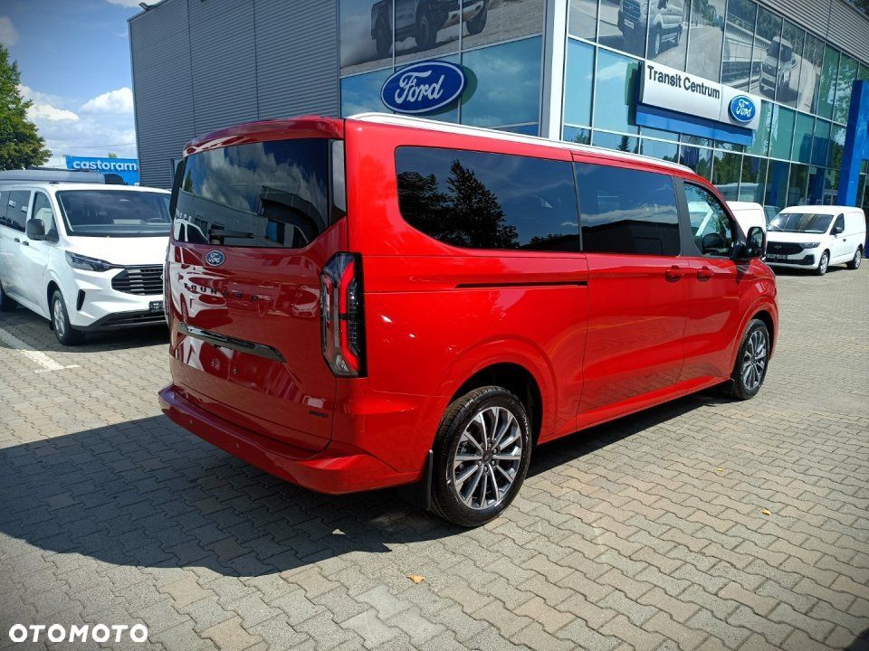 Ford Tourneo Custom - 5