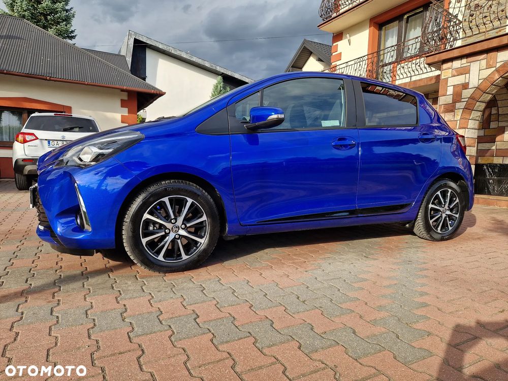 Toyota Yaris 1.5 Premium CVT - 3