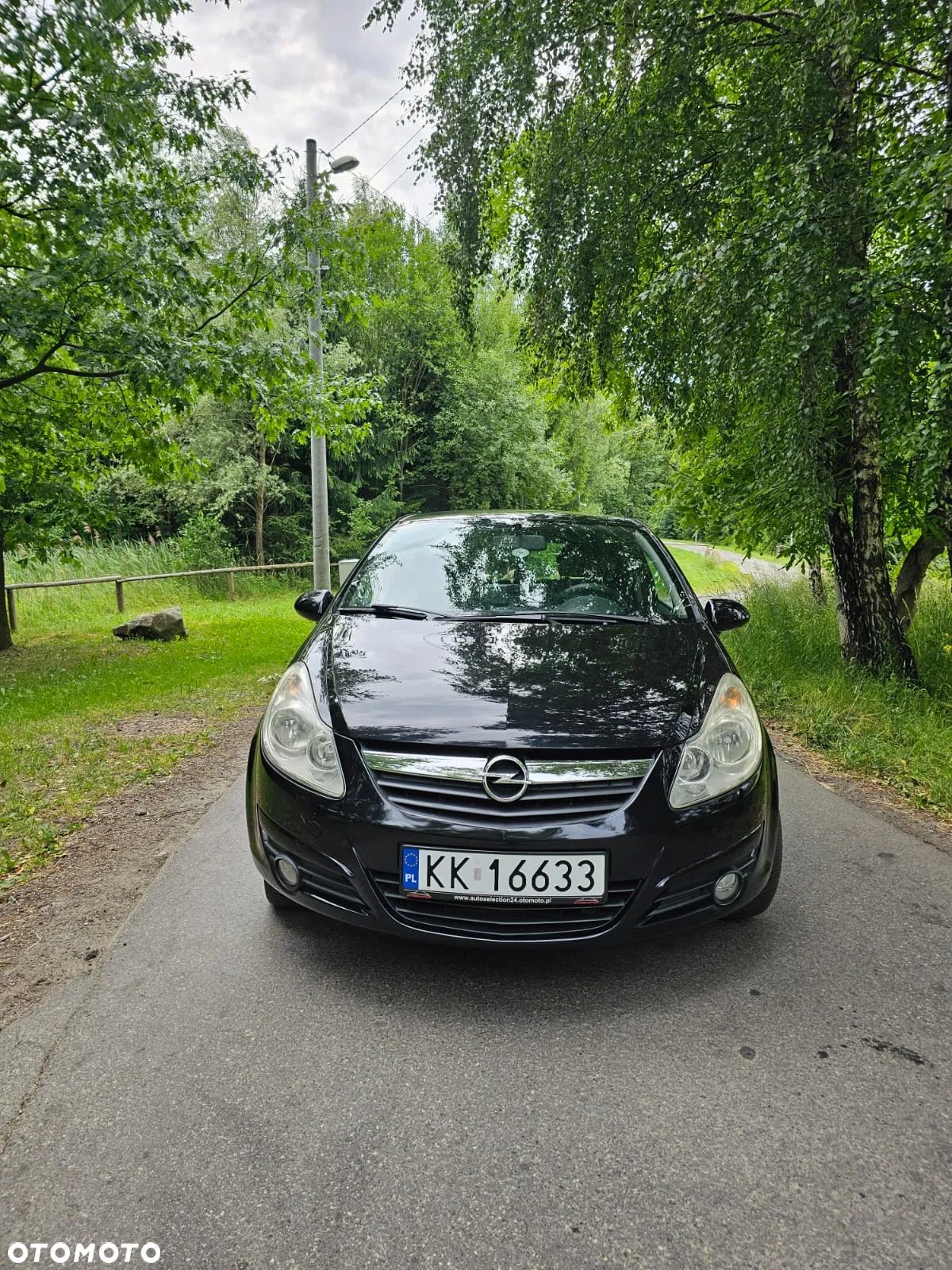 Opel Corsa 1.2 16V Cosmo - 1