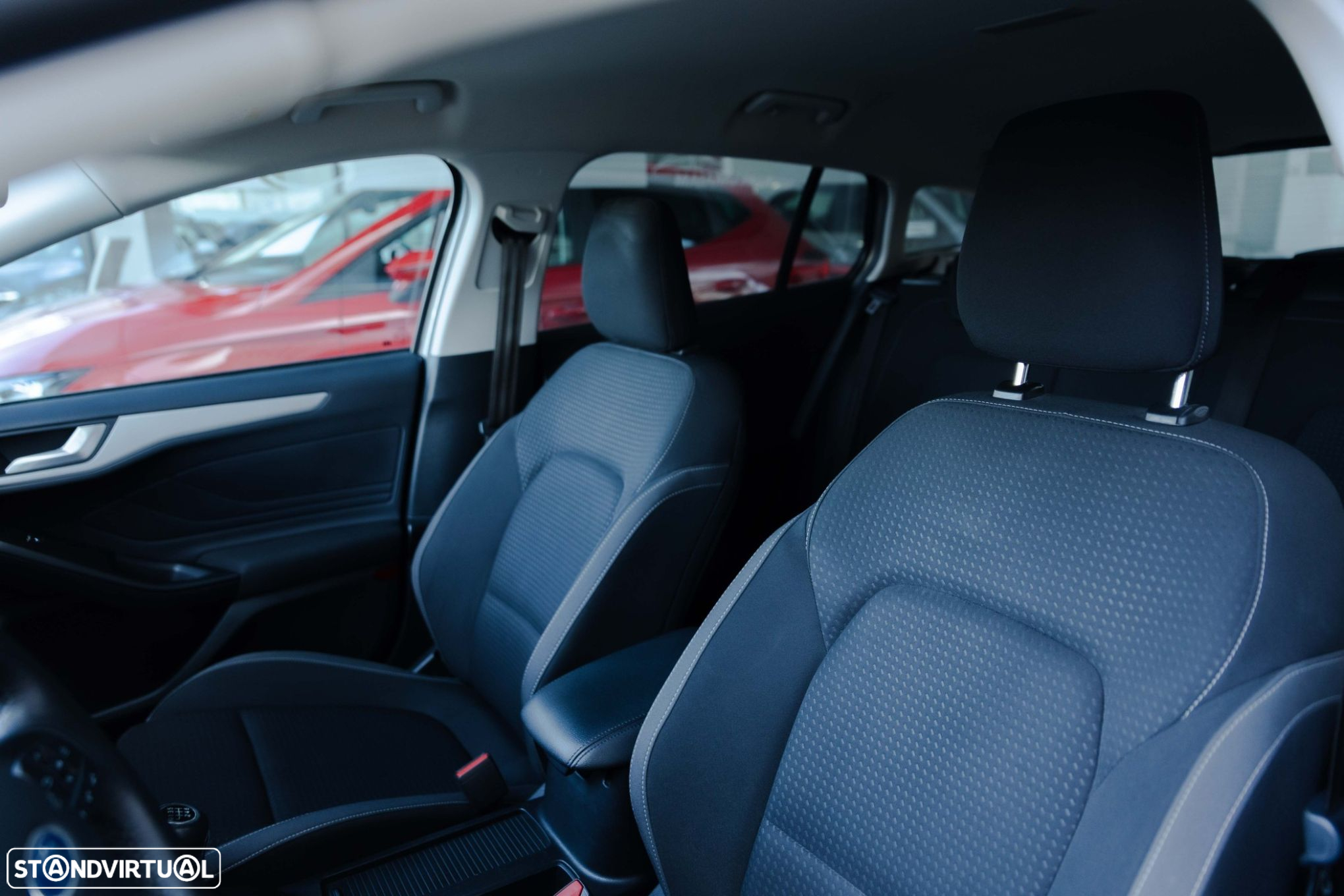 Ford Focus SW 1.5 TDCi EcoBlue Business - 9