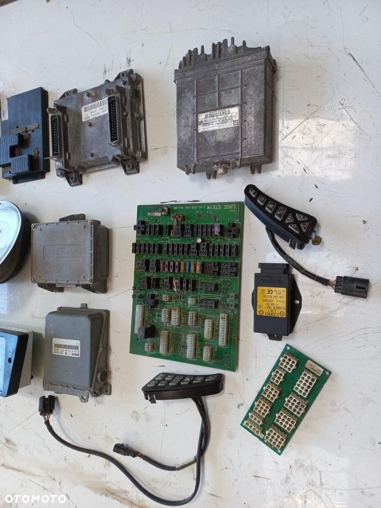 Części Zegar,Licznik,Komputer,Sterownik,case,cs,mxu,deutz,new holland,styer,cnh,82032694,6009076013..620205798..Al110388..0538201043..82022809,,ECU,, BRR-400147R1A,,1-41-258-101,ehr,0538 201 009,0538 201007,bosch,s1x-11 G2 AMP96 NFD CSD CONTROL, 11-32VDC,SAUER DANFOSS. - 2