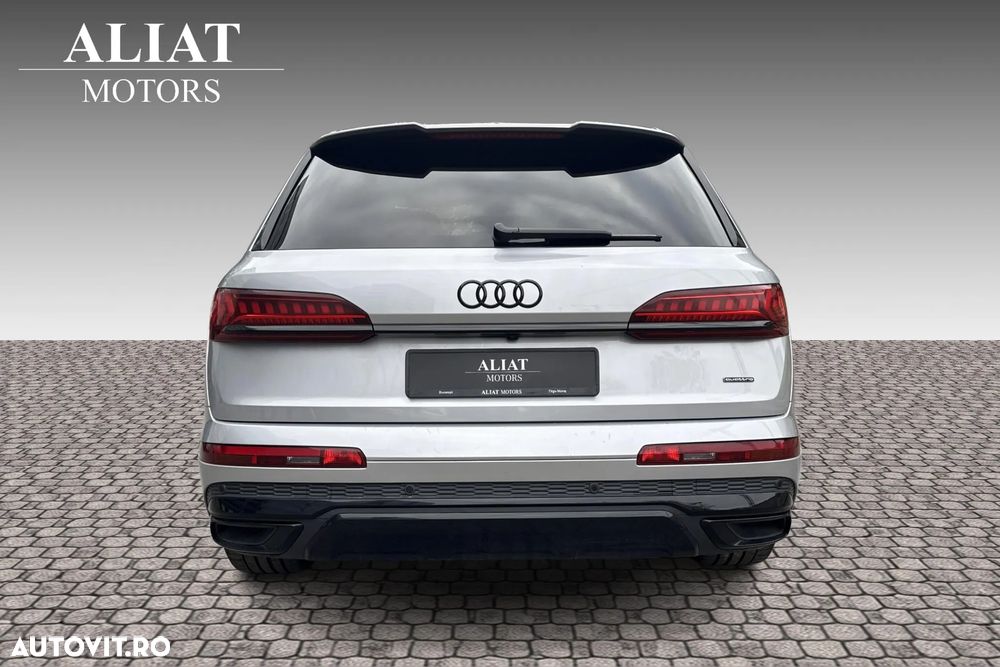 Audi Q7 3.0 55 TFSIe quattro Tiptronic S Line - 7