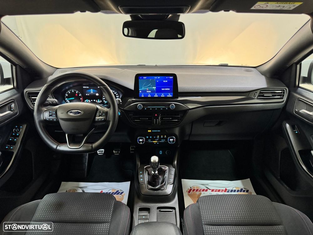 Ford Focus 1.0 EcoBoost ST-Line - 27