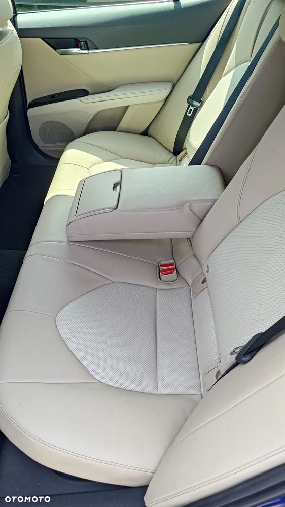 Toyota Camry 2.5 Hybrid Comfort CVT - 10