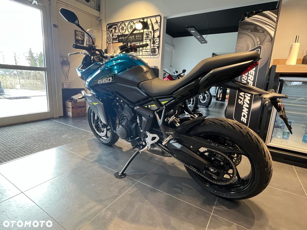Triumph Tiger - 14