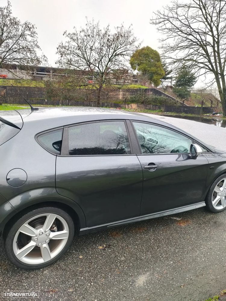 SEAT Leon 2.0 TDI FR DPF - 2