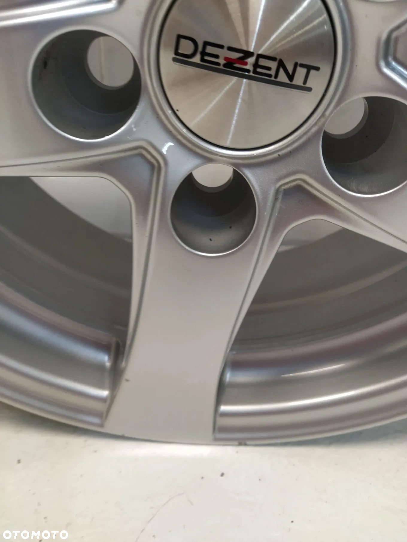 FORD C-MAX FORD FOCUS 6,5X16 FELGI DEZENT R16 5X108 ET50 - 7