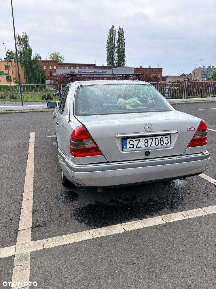 Mercedes-Benz Klasa C 220 D T Elegance - 4