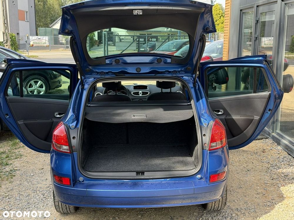 Renault Clio - 22