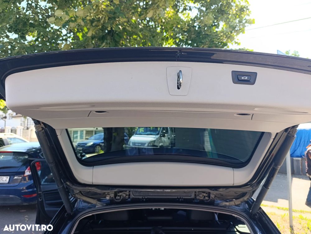 BMW Seria 3 318d Aut. - 15