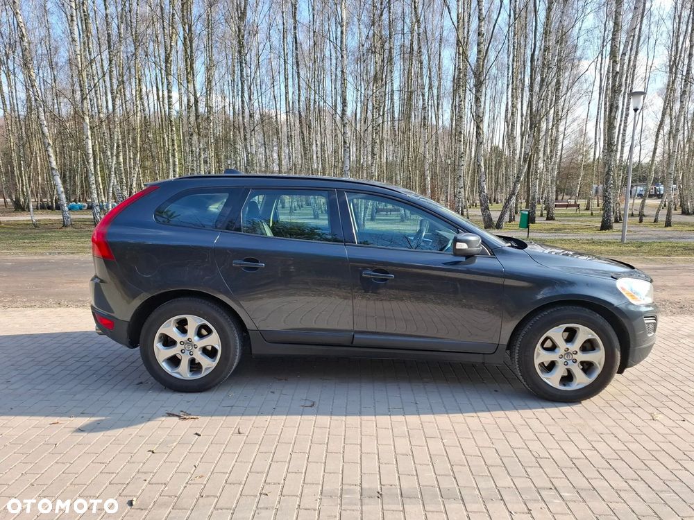 Volvo XC 60 3.2 AWD RDesign - 12