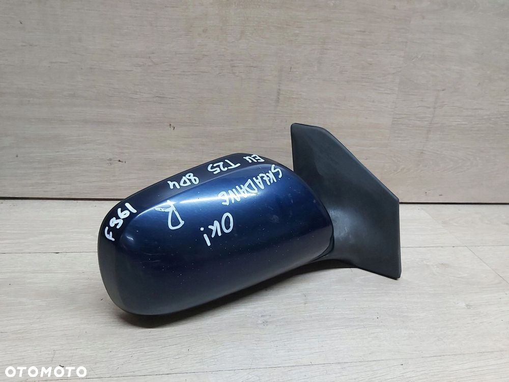 TOYOTA Avensis T25 03-06 r lusterko prawe 7 pin elektrycznie SKŁADANE 8P4 - 1